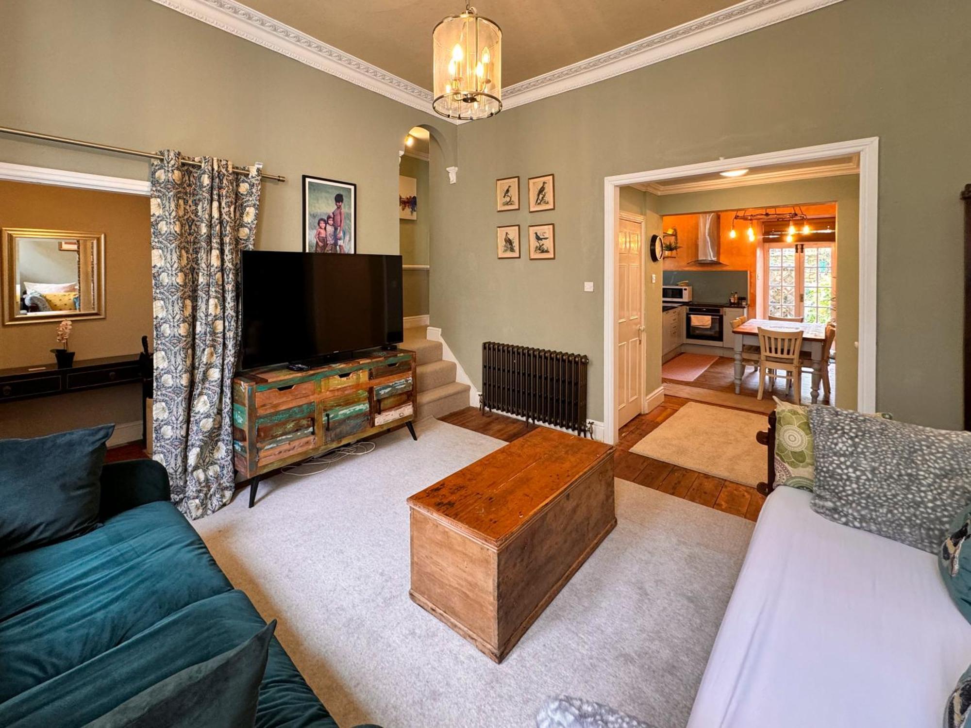 The Pickwick House 2 Bedroom Free Parking Bath Esterno foto
